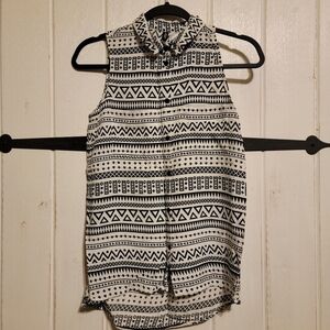 Divided Womens Shirt Patterned Sleeveless Button Up Size 4